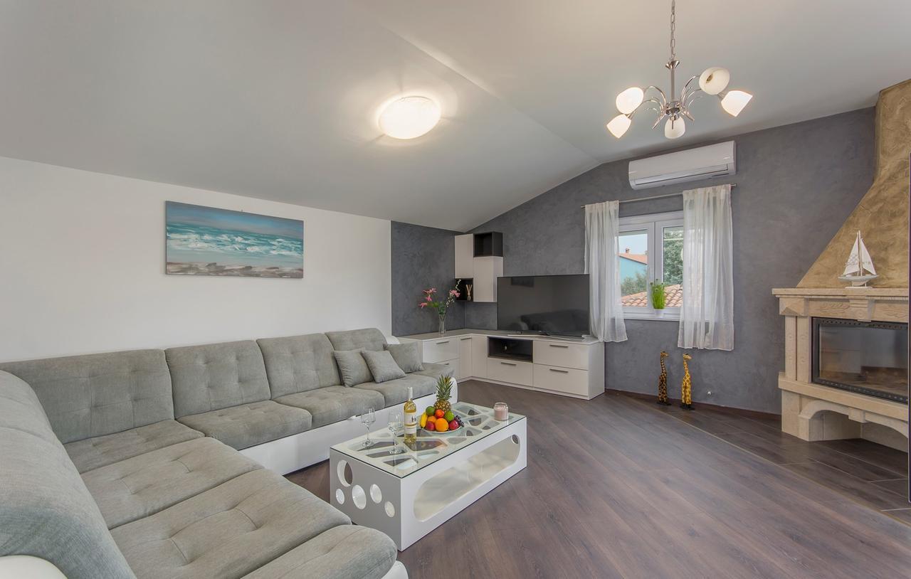 Silver Holiday House Vrvari Exterior photo